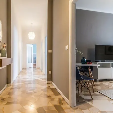 アパート Joivy Modern 1-bed Flat With Balcony In Portello *