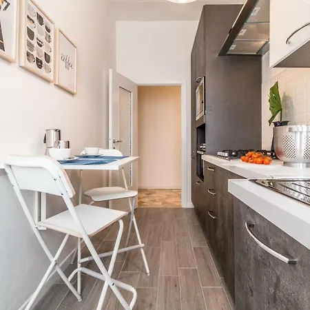 アパート Joivy Modern 1-bed Flat With Balcony In Portello *